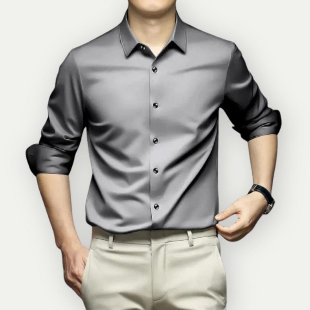 Stryk- och skrynkelfri herrskjorta i modern slim fit