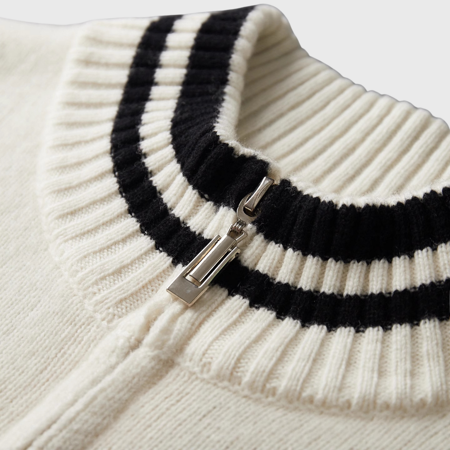 CLASSIC ZIP OFF-WHITE